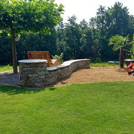 Апартаменты Plaetzchen Im Gruenen Owingen